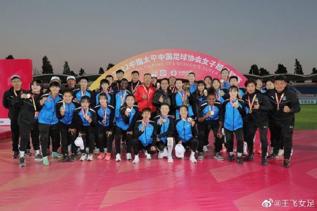 唐季礼导演与成龙九度合作，这对王炸组合不断地创造经典，超越经典，而《急先锋》堪称二人作品之最