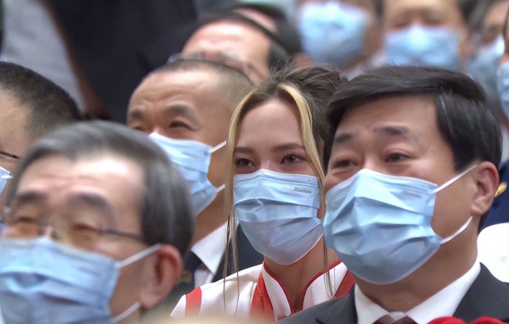 赫拉芬贝赫这样谈道：“我认为英超的每一场比赛都很艰难，周三我们会在客场面对谢菲尔德联队，我们不会低估对手。